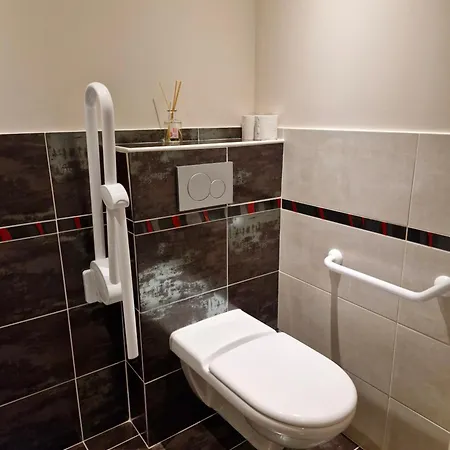 Ome Sweet Couette-café