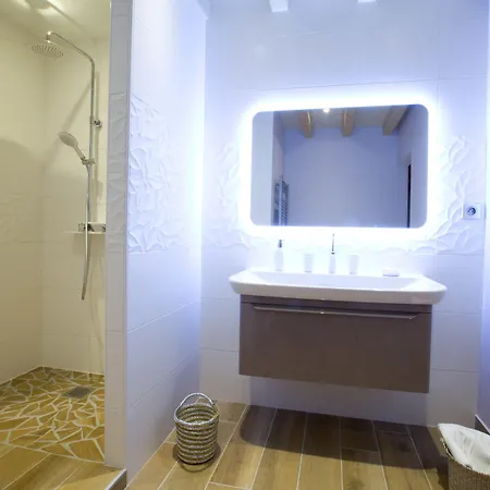 Couette-café Ome Sweet Laubressel