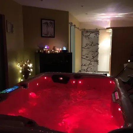 Ome Sweet Bed and breakfast 4*