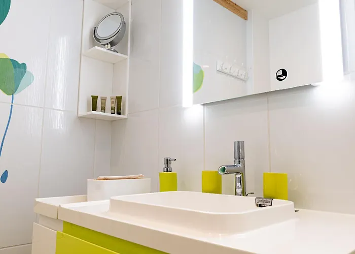 Ome Sweet Couette-café 4*